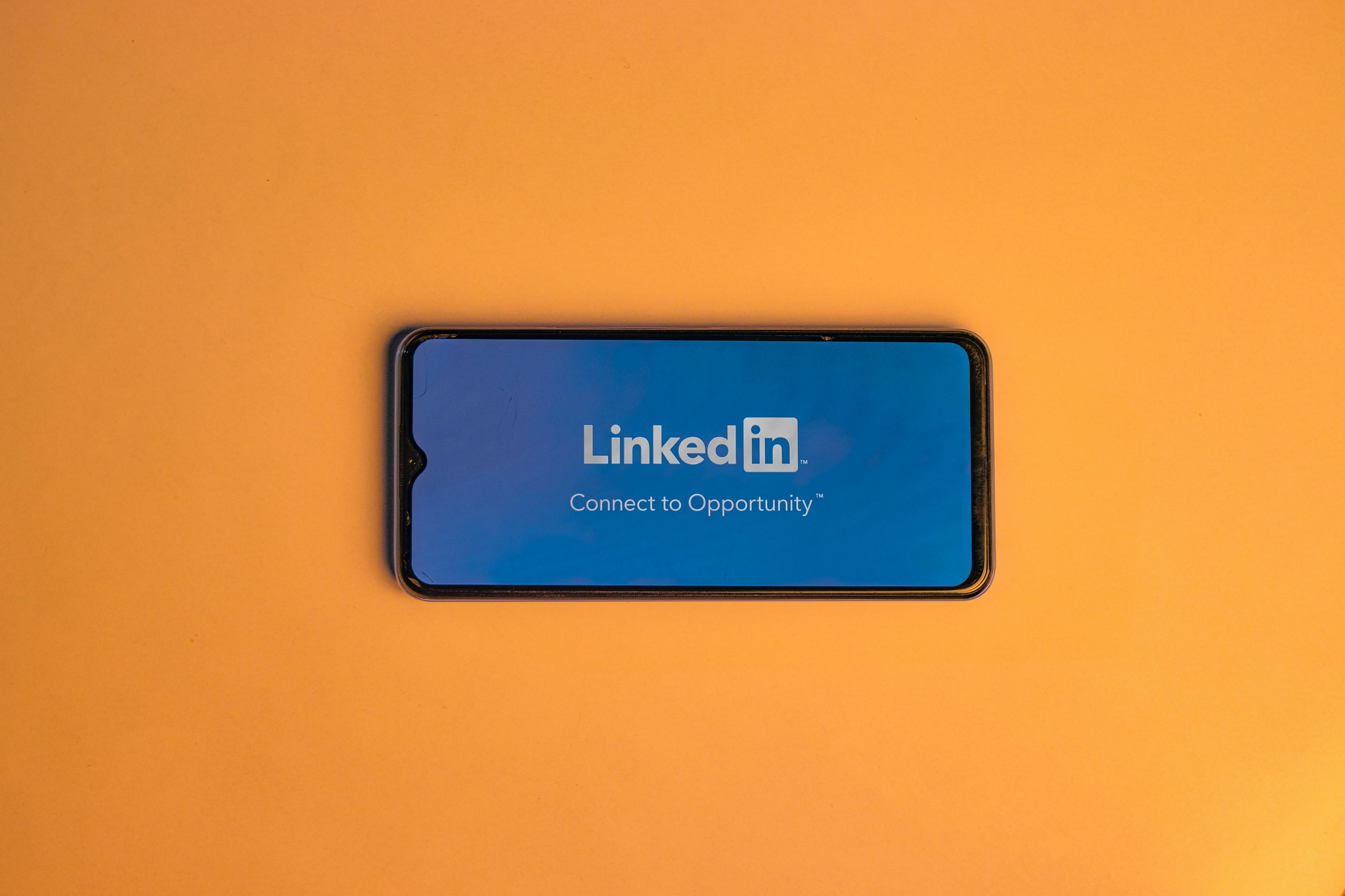 Streamline Your Outreach When You Rent LinkedIn Profile Options