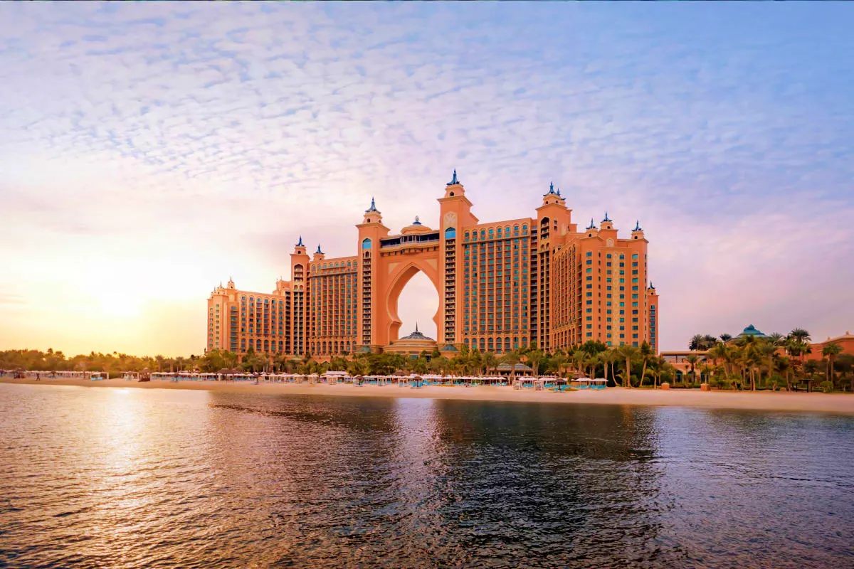 Explore Dubai: Best Events, Restaurants, and Shopping Destinations