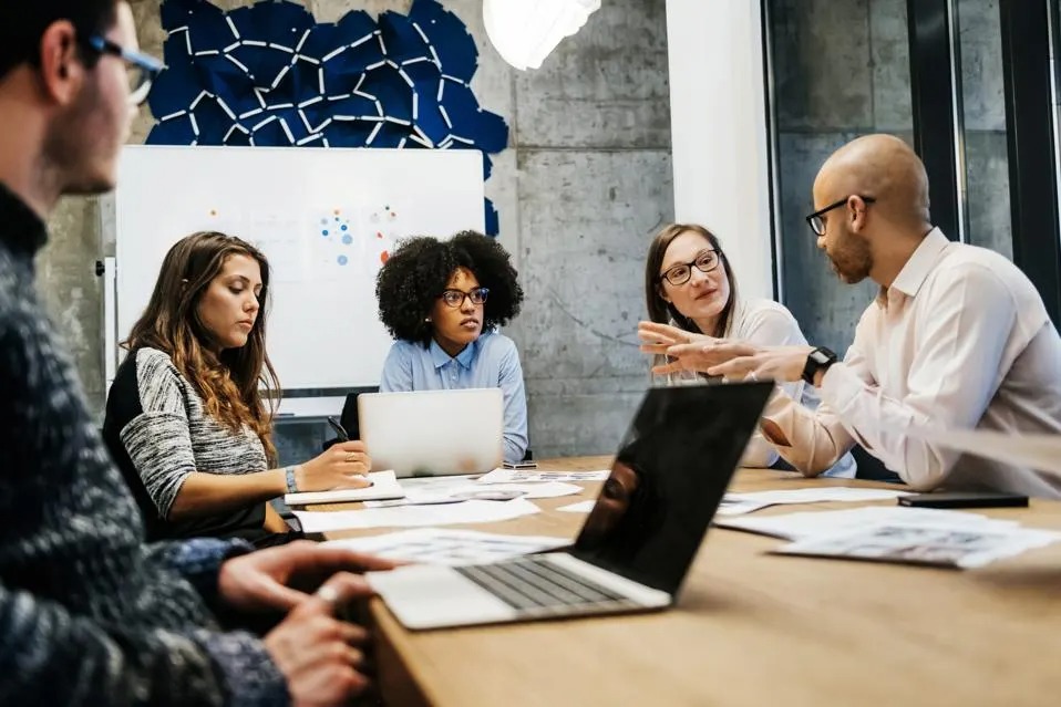 Top Benefits of Hiring Professional Bookkeeping Services for Your Company