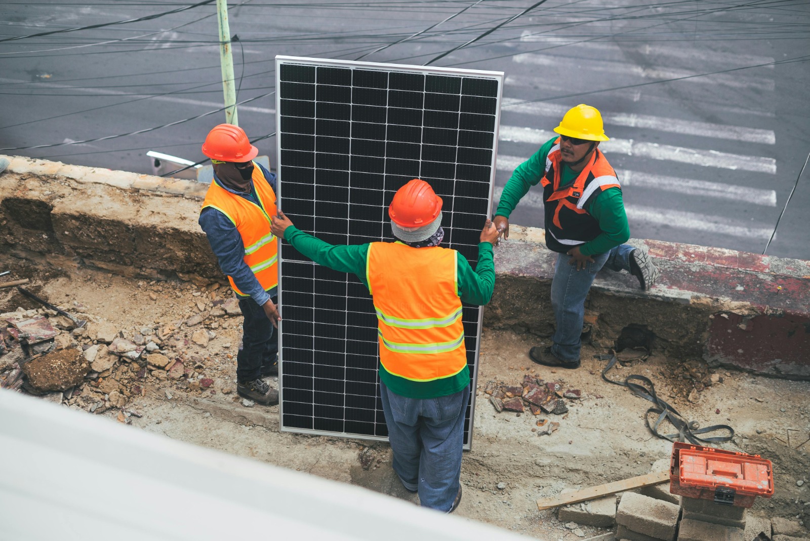 6 Amazing Solar Incentives for Commercial Buildings That Cut Costs Fast