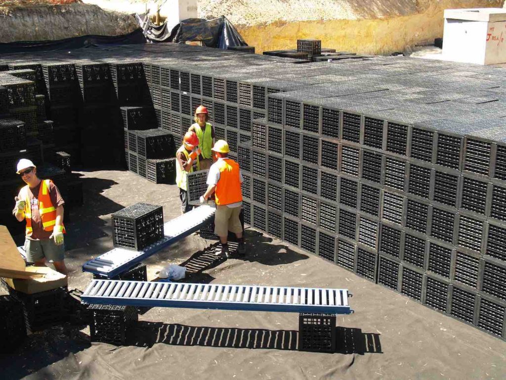 Stormwater Modules with Easy-Install Connection Buckles