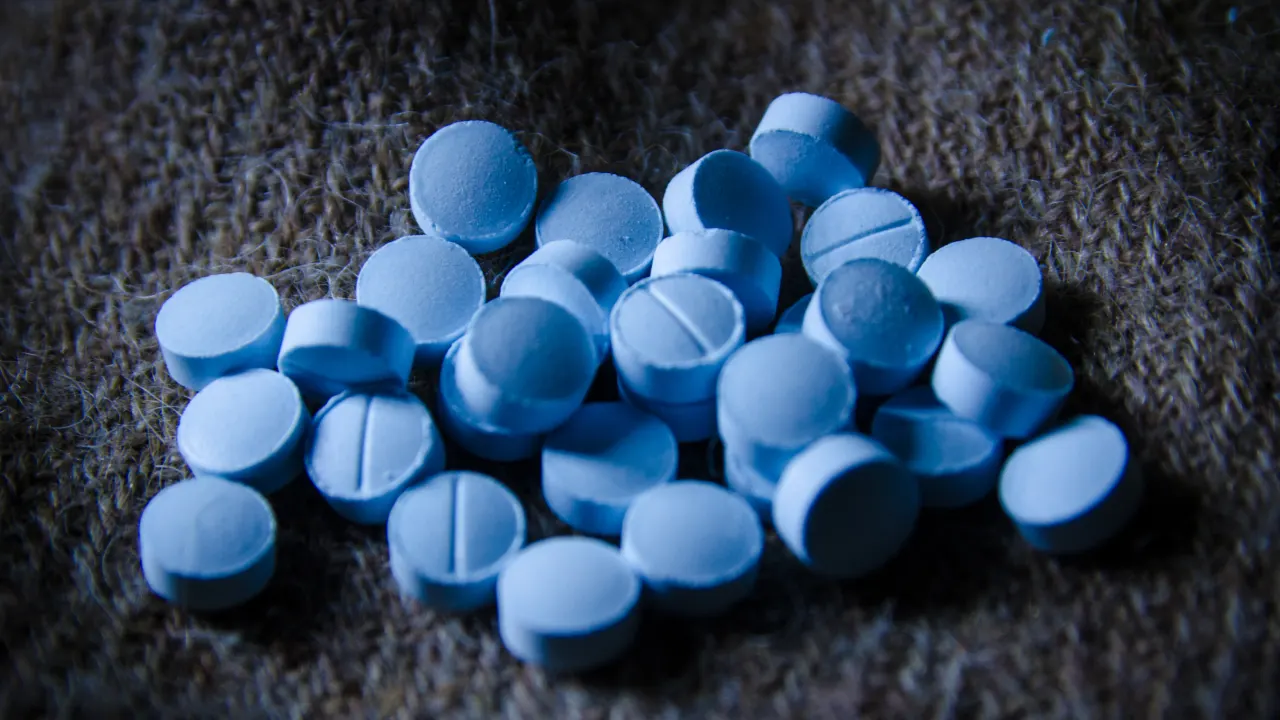 R039 pill Identification Uses Effects and Safety