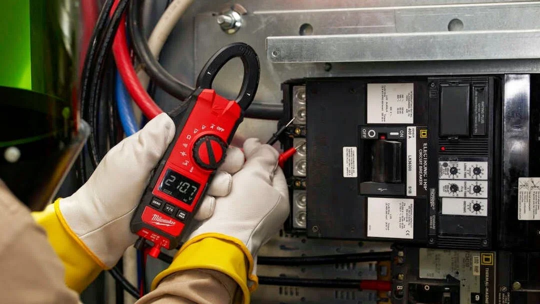 Revamp Electric’s Expert Electrical Panel Upgrade for Modern Homes