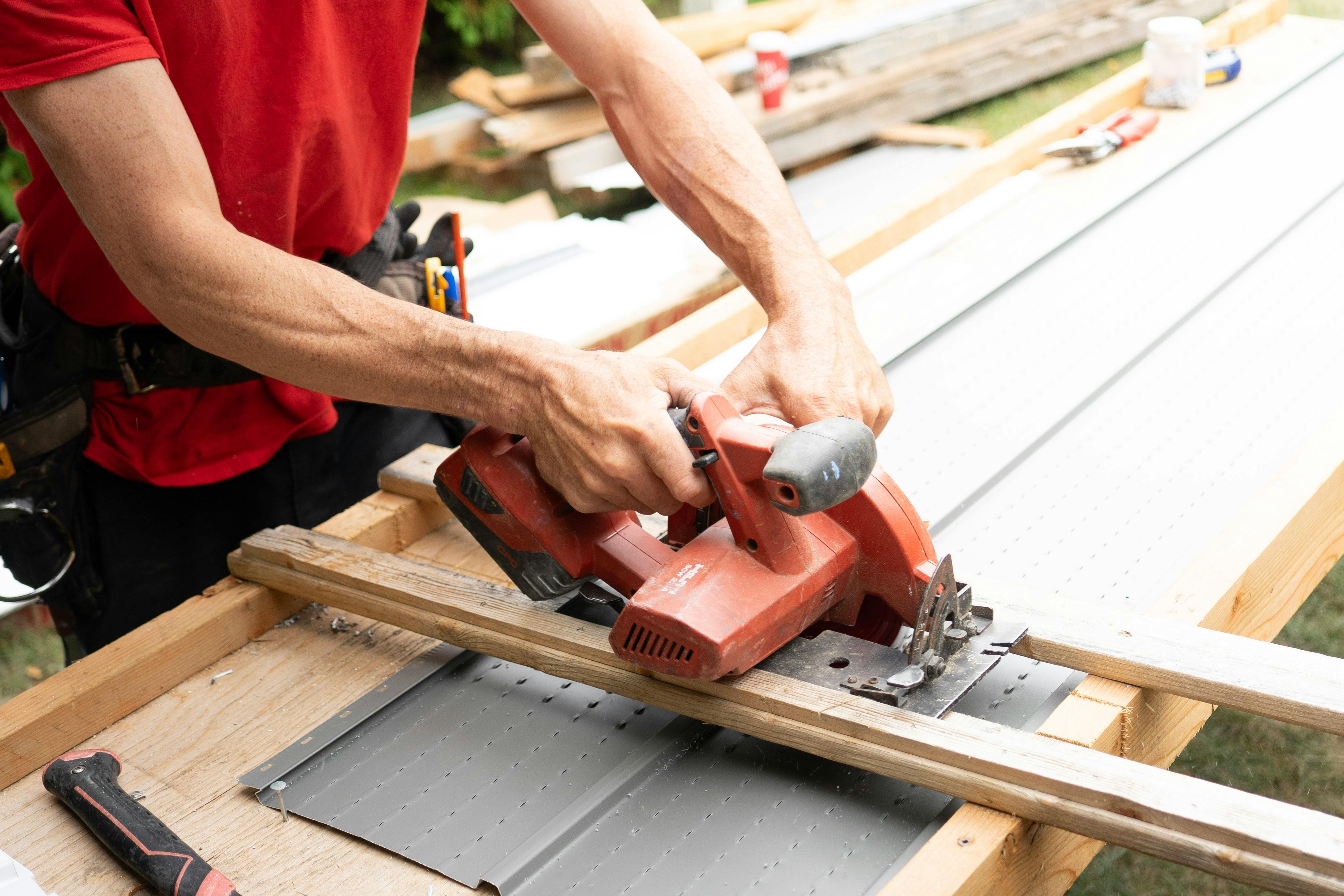 What Sets the Best Roofing Companies Calgary Apart from the Rest