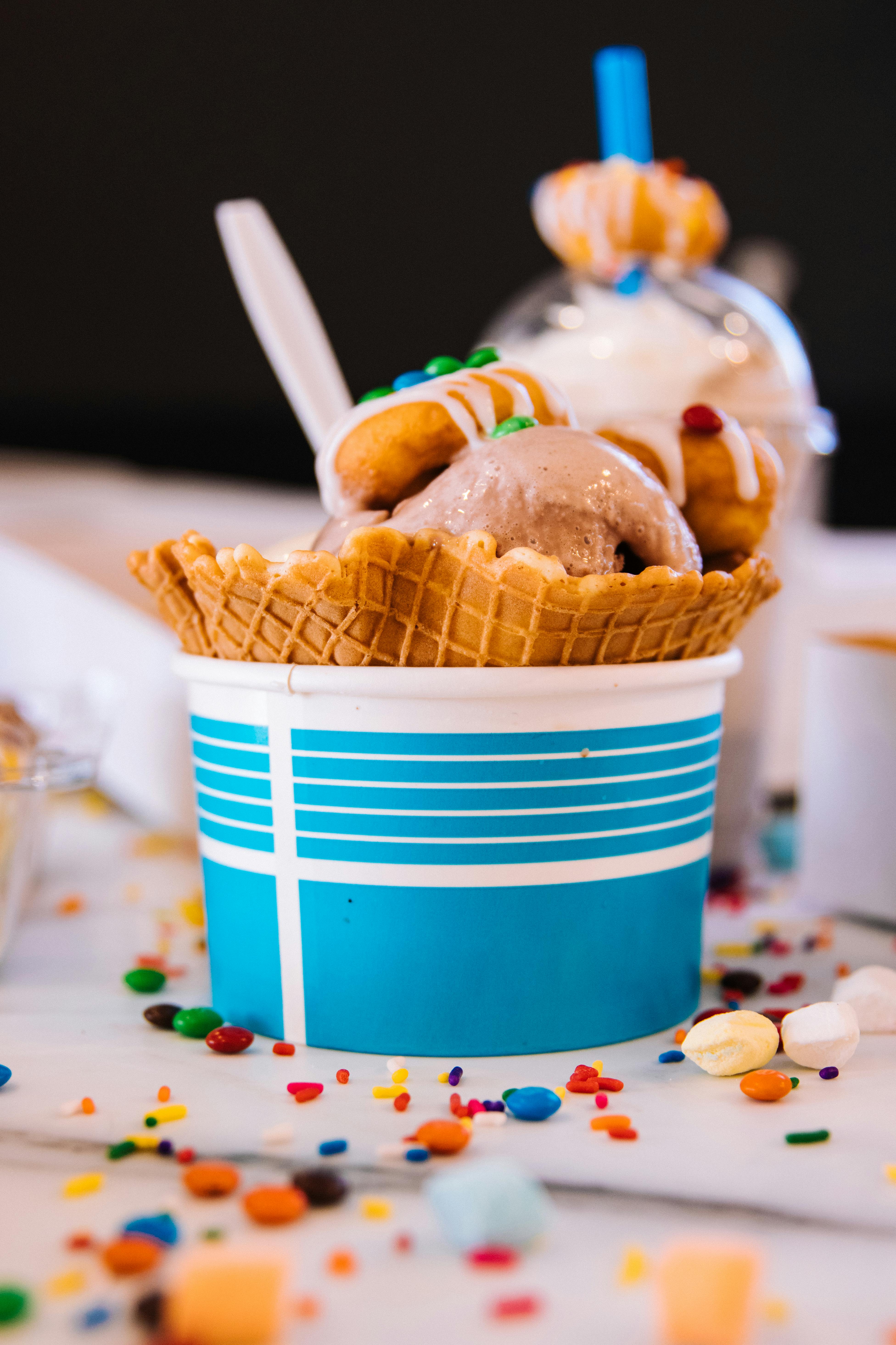 Book a Mobile Ice Cream Cart Rental for Your Wedding or Party