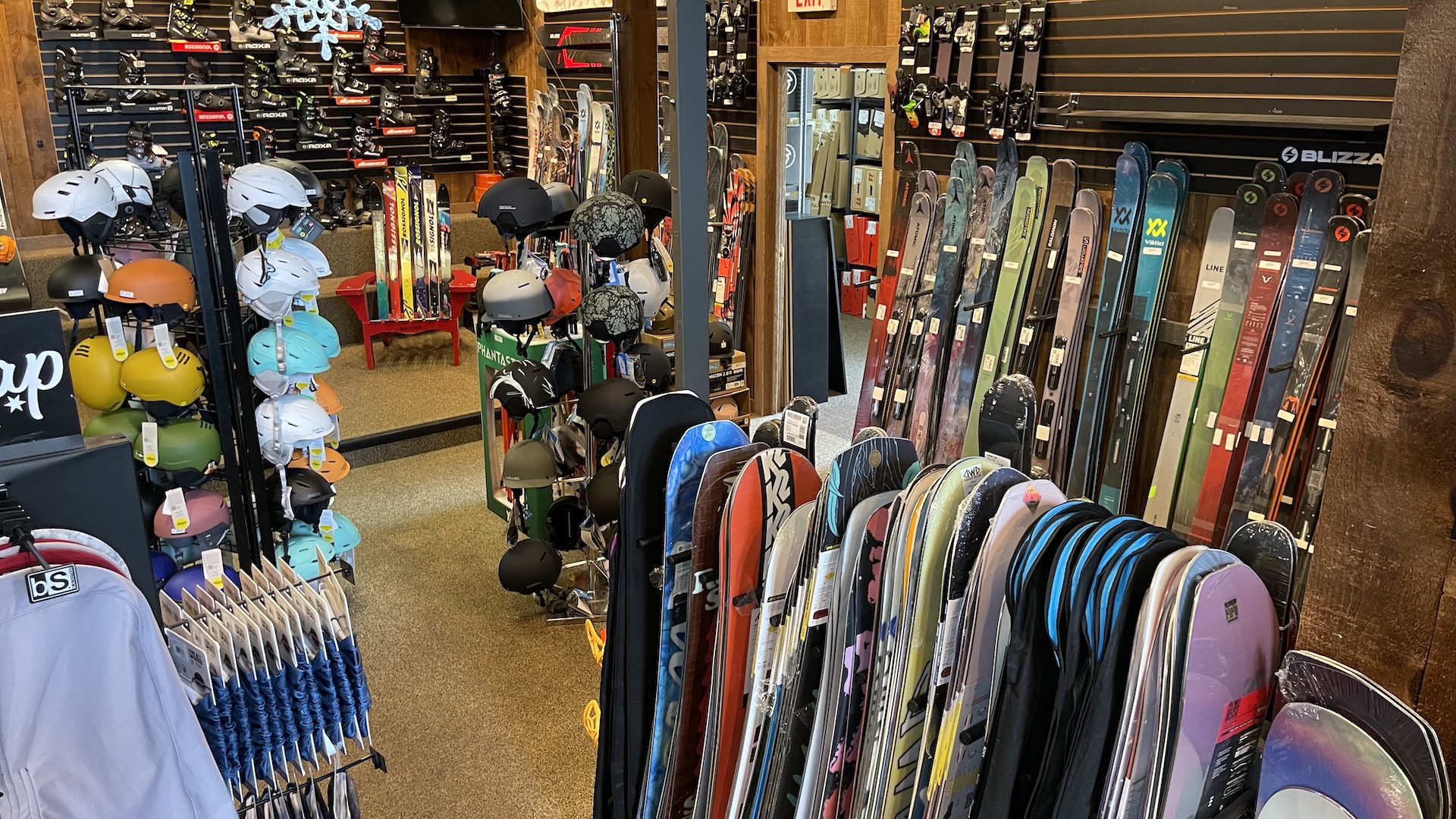 Snowboard Lessons Natick, MA: Learn from the Experts
